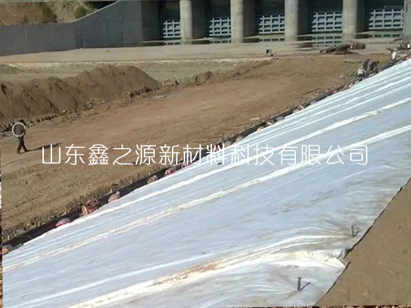 魚蝦養(yǎng)殖防滲膜在進(jìn)行存儲(chǔ)時(shí)須注意哪些事項(xiàng)？