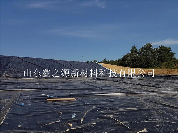 養(yǎng)殖新紀元：防滲膜覆土的綠色妙用，繪就生態(tài)養(yǎng)殖新畫卷